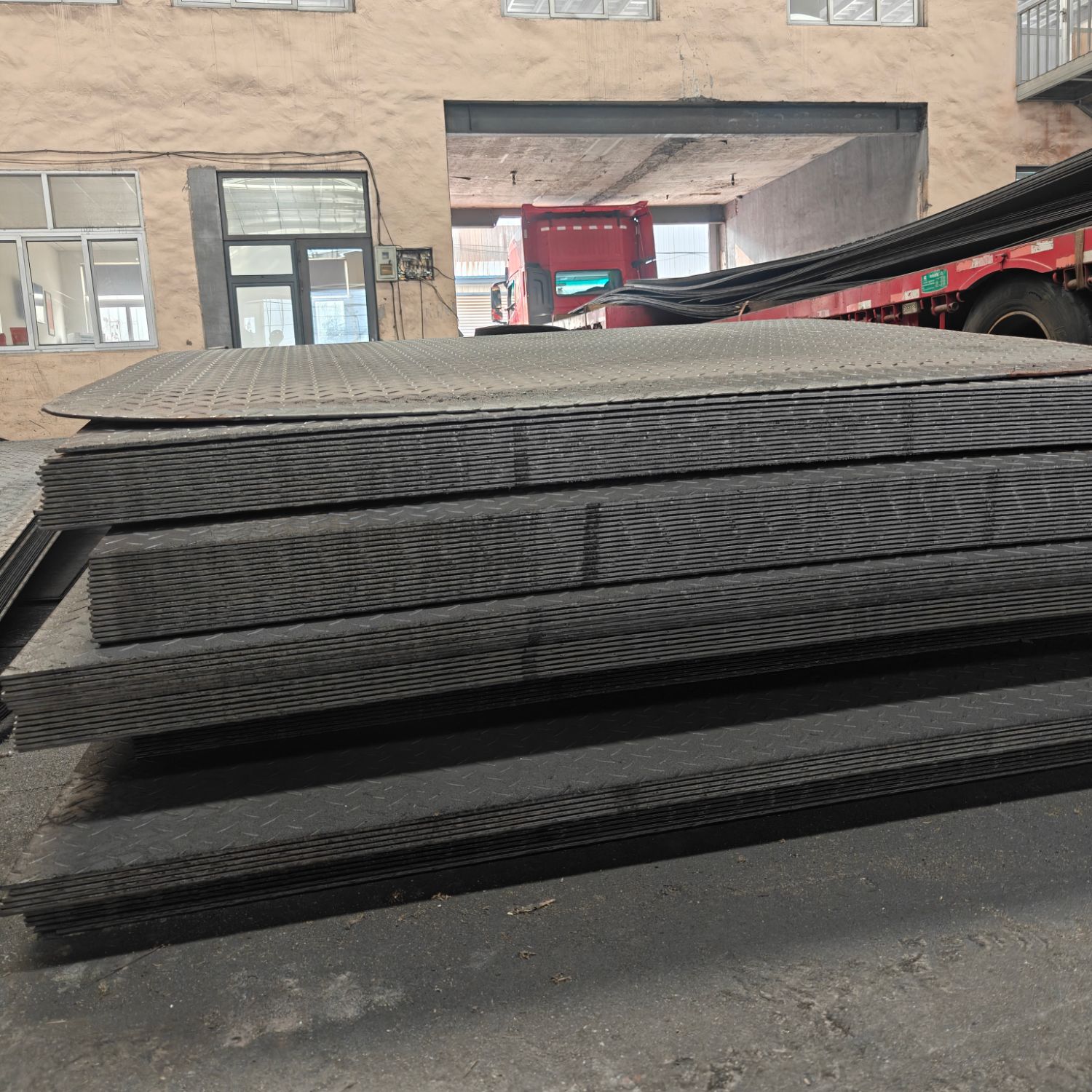 China Tread Plate Manufacturers: Top Suppliers for Durable Industrial Flooring Solutions